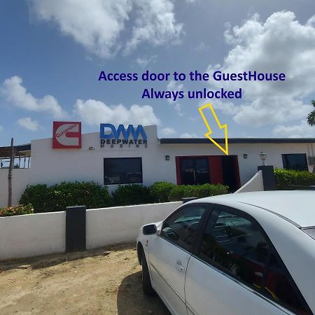 Varadero Marina Airport Guests Rooms Oranjestad Ngoại thất bức ảnh