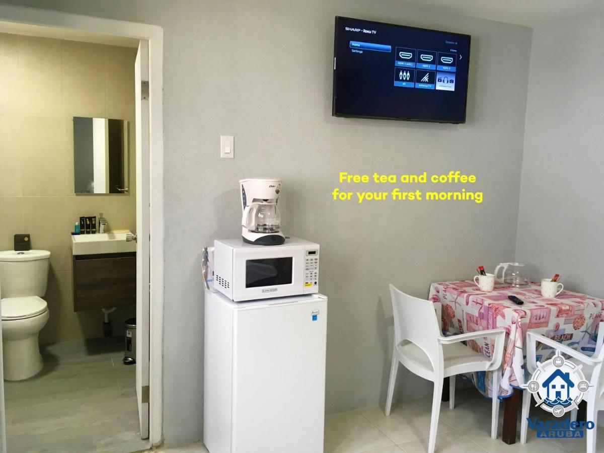 Varadero Marina Airport Guests Rooms Oranjestad Ngoại thất bức ảnh