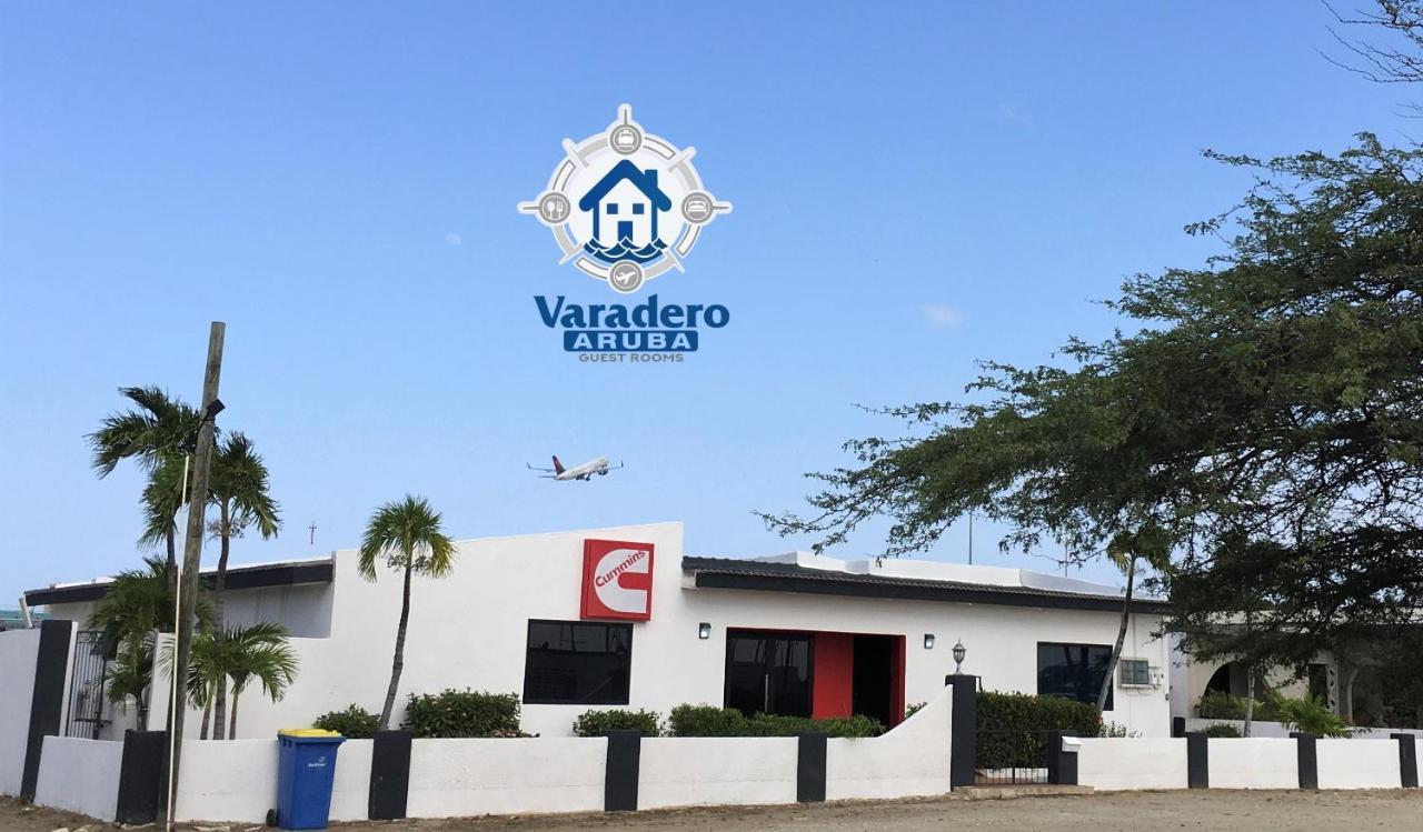 Varadero Marina Airport Guests Rooms Oranjestad Ngoại thất bức ảnh