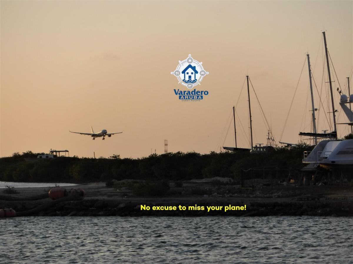 Varadero Marina Airport Guests Rooms Oranjestad Ngoại thất bức ảnh