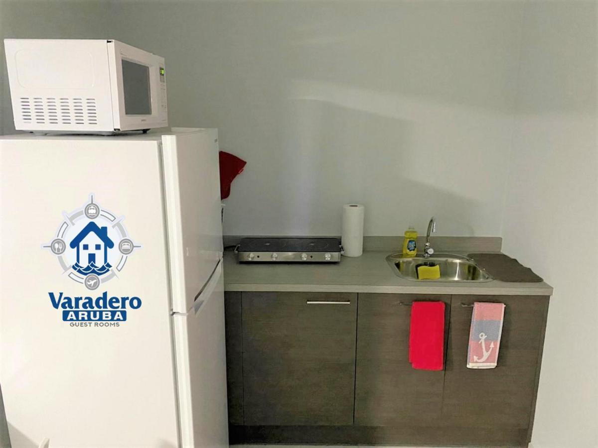 Varadero Marina Airport Guests Rooms Oranjestad Ngoại thất bức ảnh