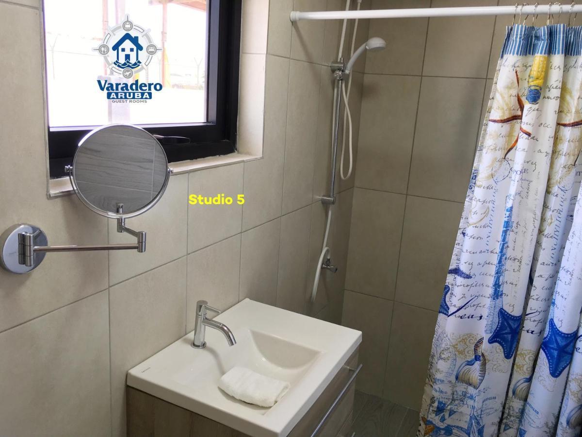 Varadero Marina Airport Guests Rooms Oranjestad Ngoại thất bức ảnh
